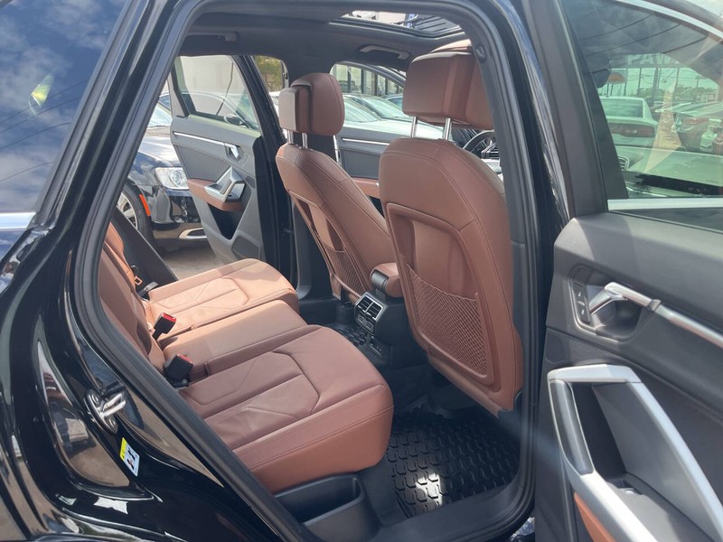 Audi Q3 Vehicle Image 22