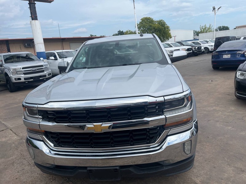 Chevrolet Silverado 1500 Vehicle Image 02