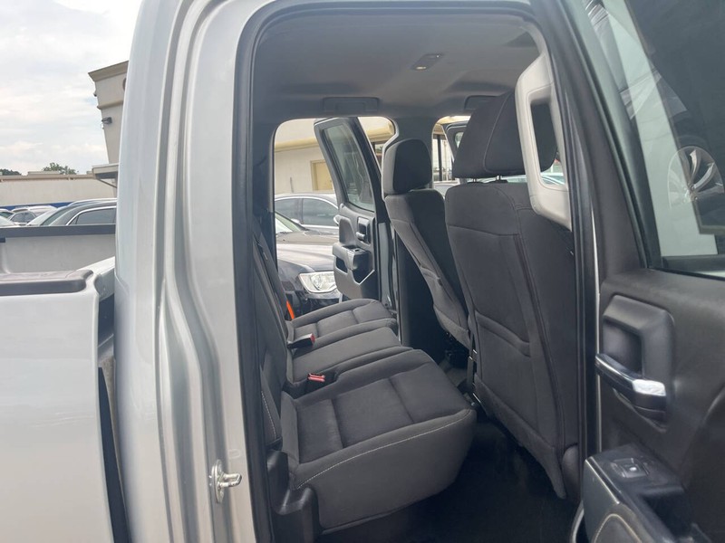 Chevrolet Silverado 1500 Vehicle Image 16