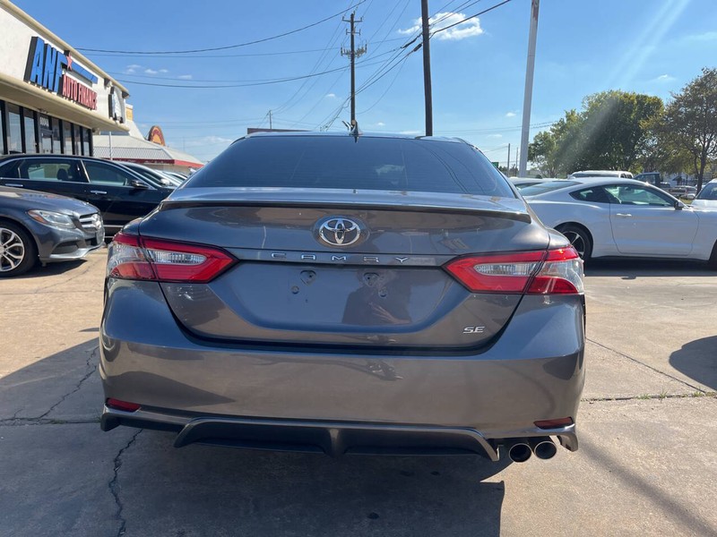 Toyota Camry Vehicle Image 04