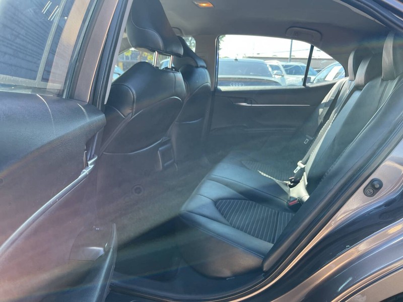 Toyota Camry Vehicle Image 08