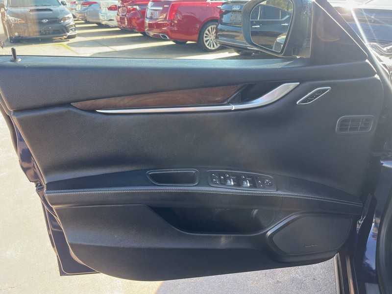 Maserati Ghibli Vehicle Image 06