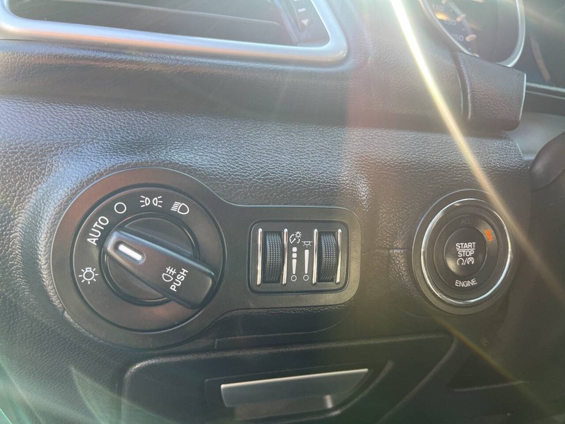 Maserati Ghibli Vehicle Image 09