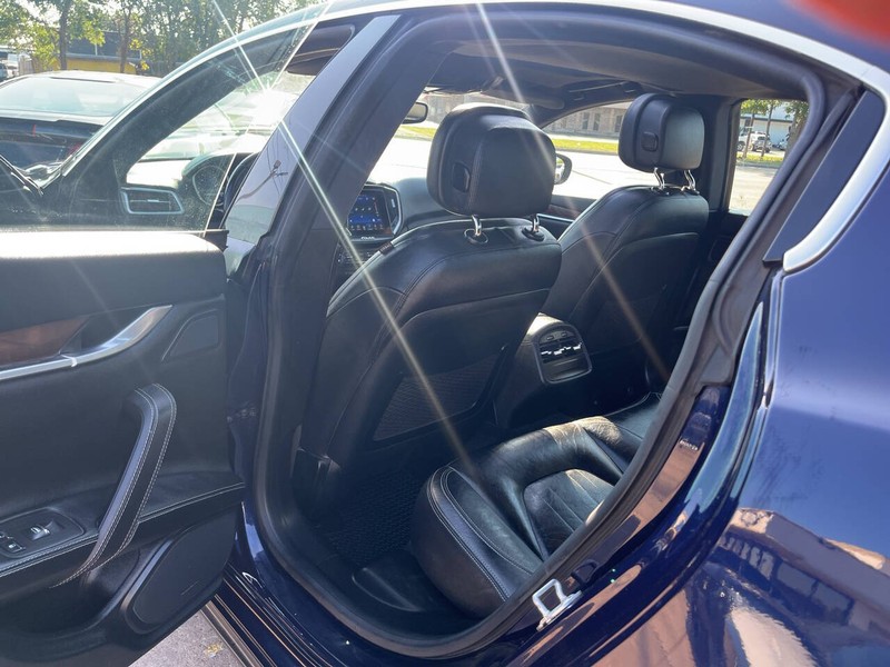 Maserati Ghibli Vehicle Image 15