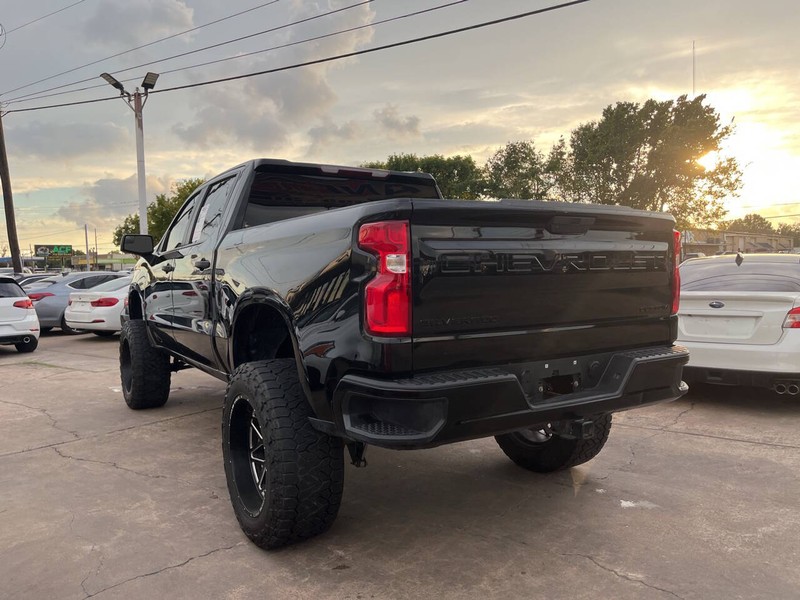 Chevrolet Silverado 1500 Vehicle Image 03