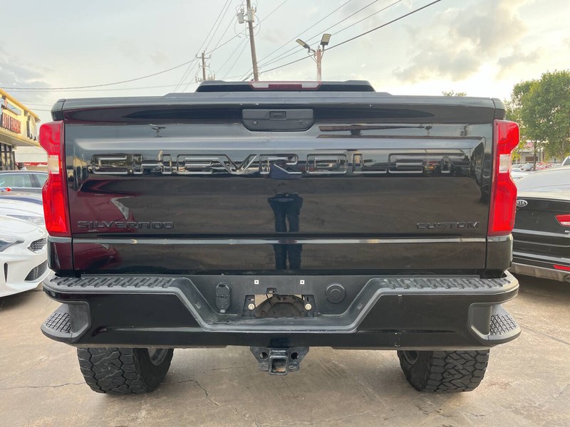 Chevrolet Silverado 1500 Vehicle Image 04