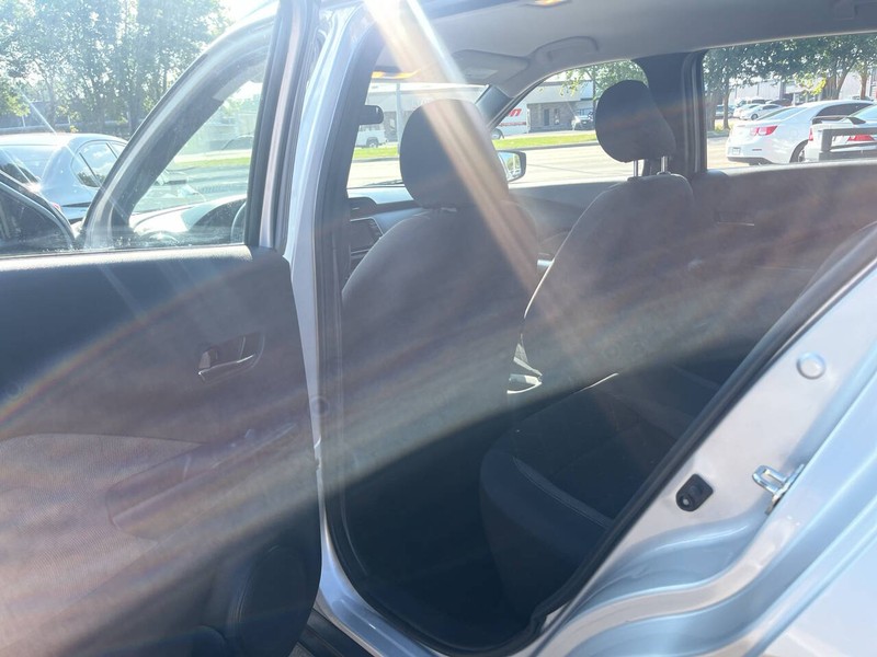 Nissan Kicks Vehicle Image 13