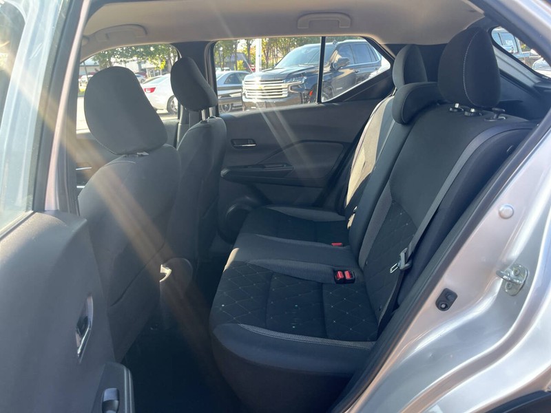 Nissan Kicks Vehicle Image 14