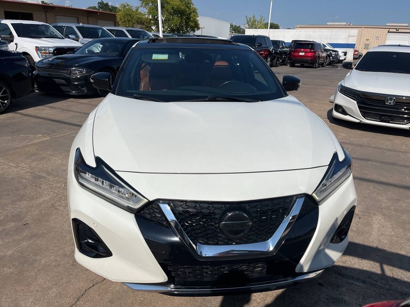 Nissan Maxima Vehicle Image 02