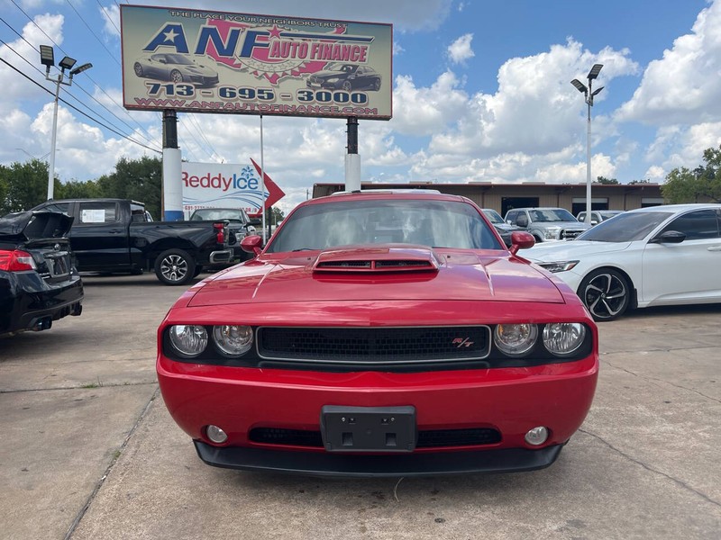 Dodge Challenger Vehicle Image 02