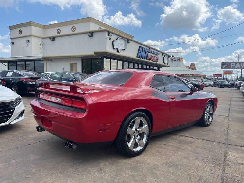 Dodge Challenger Vehicle Image 05