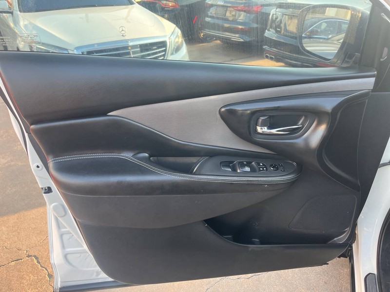 Nissan Murano Vehicle Image 06