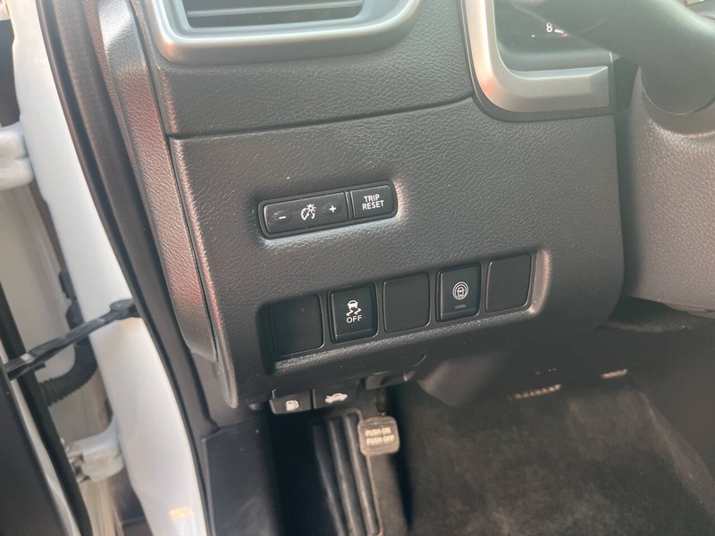 Nissan Murano Vehicle Image 09