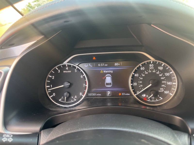 Nissan Murano Vehicle Image 10
