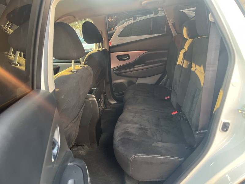Nissan Murano Vehicle Image 14