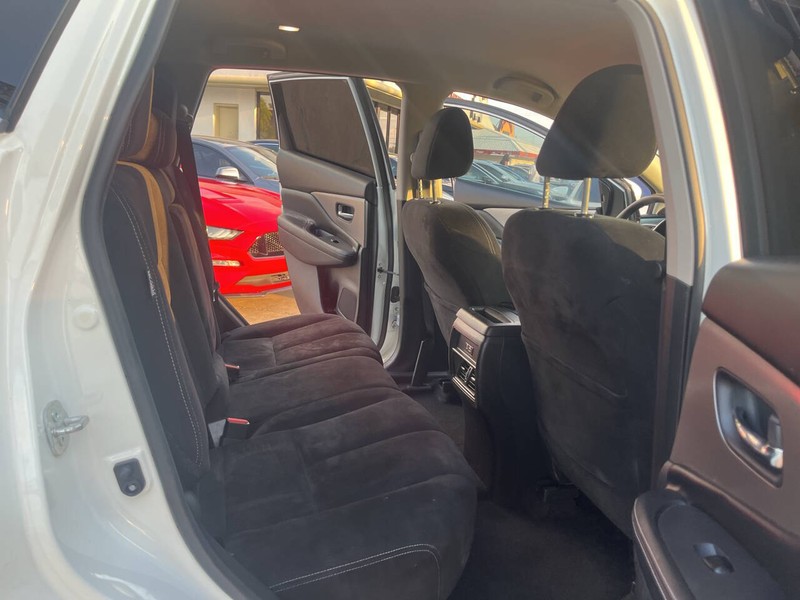 Nissan Murano Vehicle Image 16