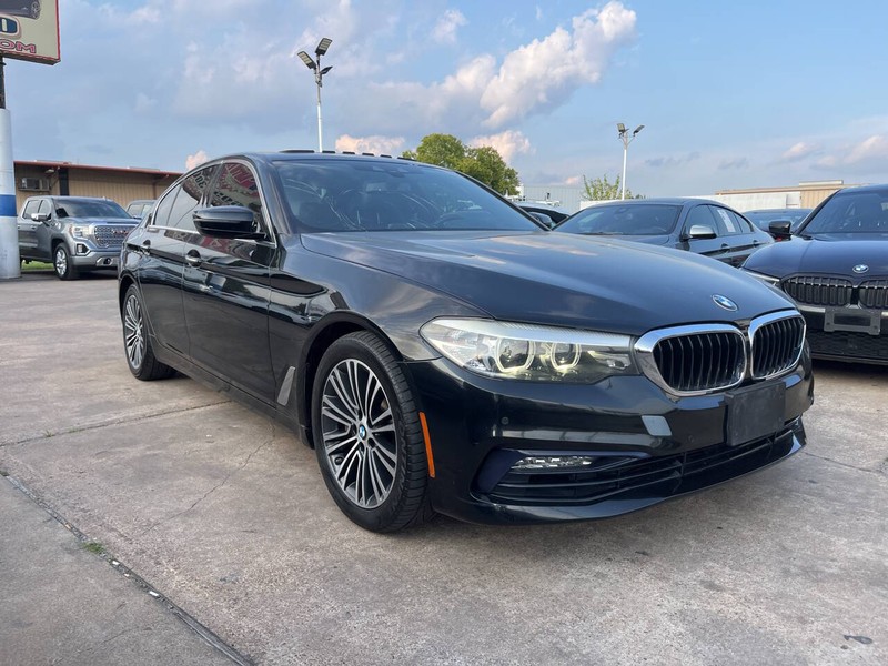 BMW 5 Series Vehicle Image 06