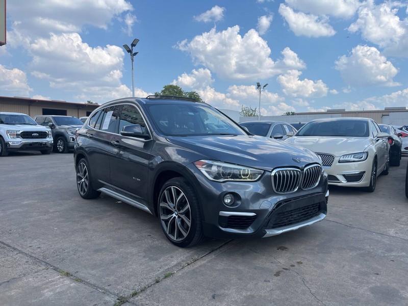 BMW X1 Vehicle Image 06