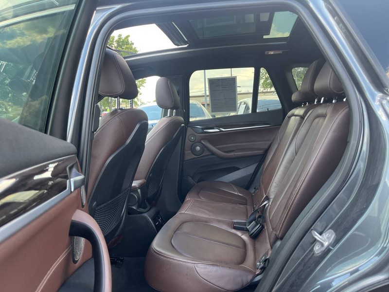 BMW X1 Vehicle Image 08