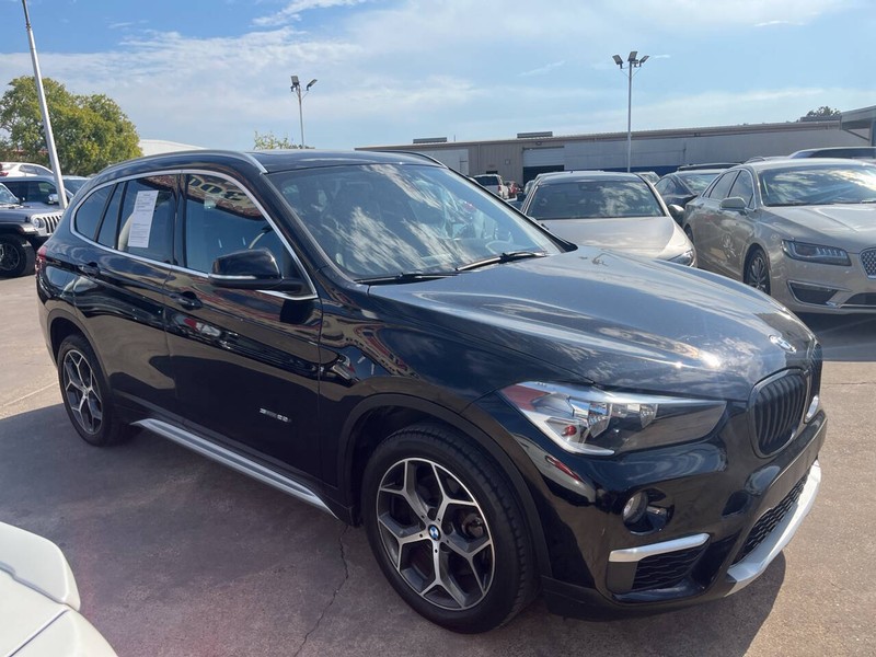BMW X1 Vehicle Image 03