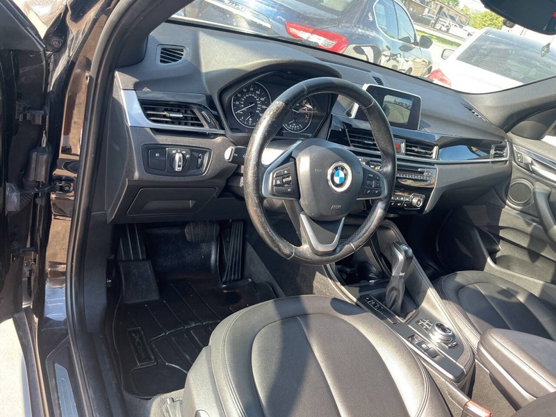 BMW X1 Vehicle Image 08