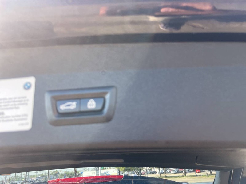 BMW X1 Vehicle Image 18