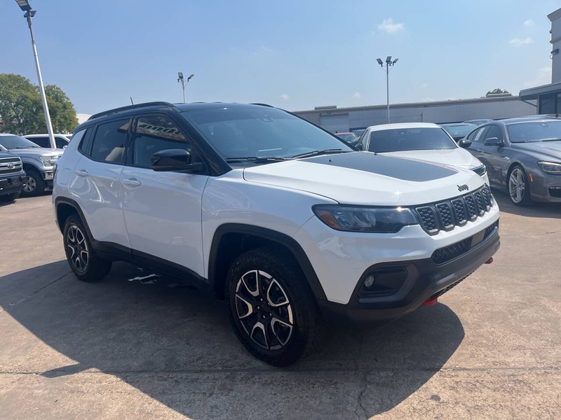 Jeep Compass Vehicle Image 02