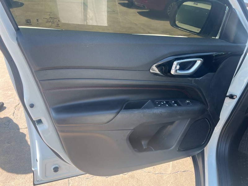 Jeep Compass Vehicle Image 05