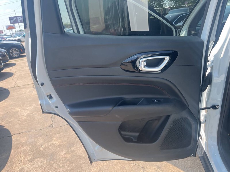 Jeep Compass Vehicle Image 10