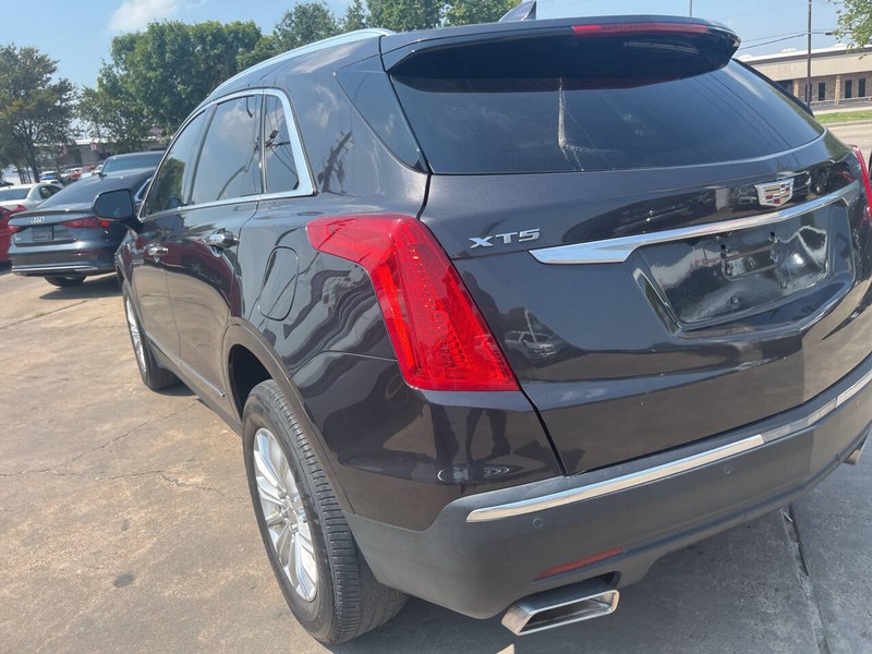 Cadillac XT5 Vehicle Image 03