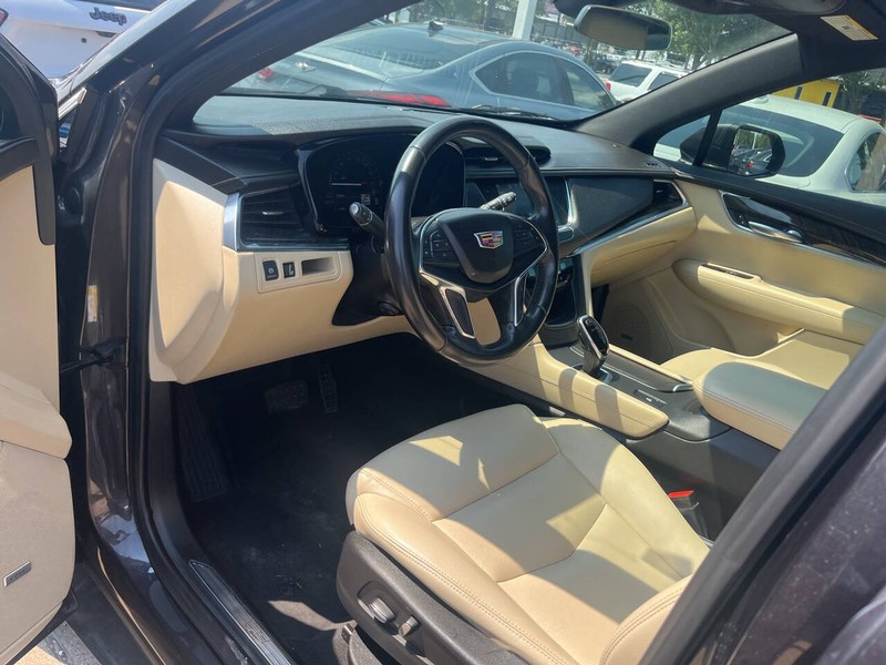 Cadillac XT5 Vehicle Image 07
