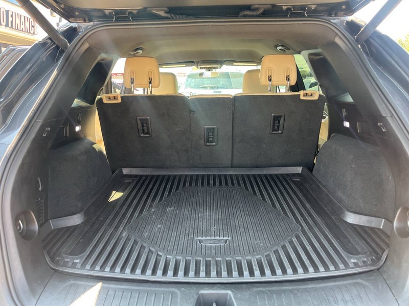 Cadillac XT5 Vehicle Image 18