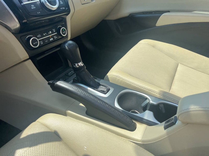 Acura ILX Vehicle Image 14