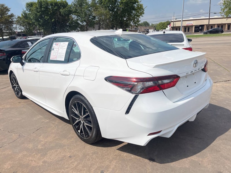 Toyota Camry Vehicle Image 06