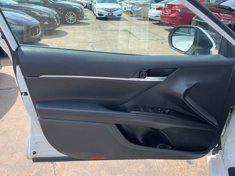 Toyota Camry Vehicle Image 07