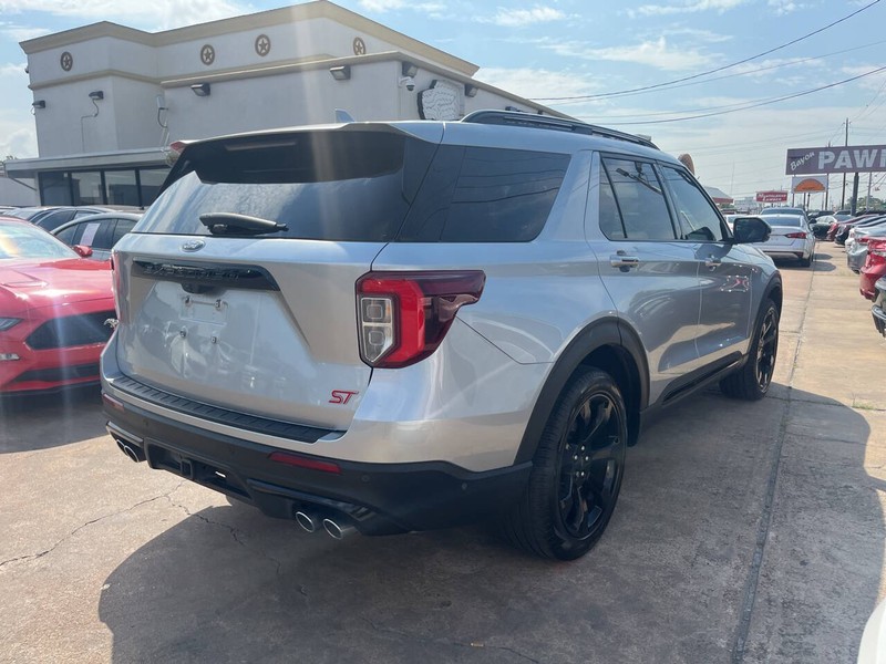 Ford Explorer Vehicle Image 03