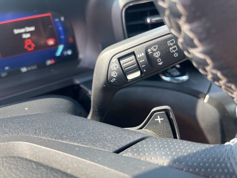 Ford Explorer Vehicle Image 11