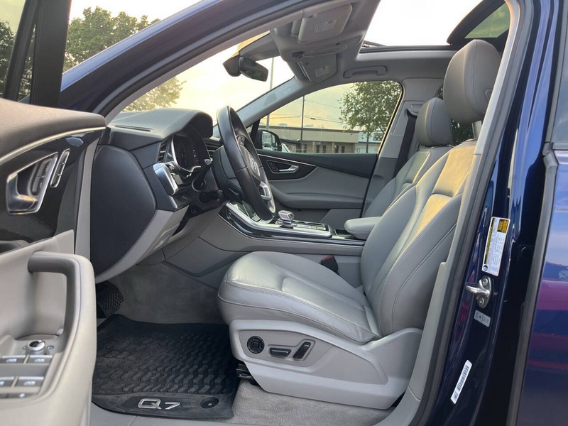 Audi Q7 Vehicle Image 07