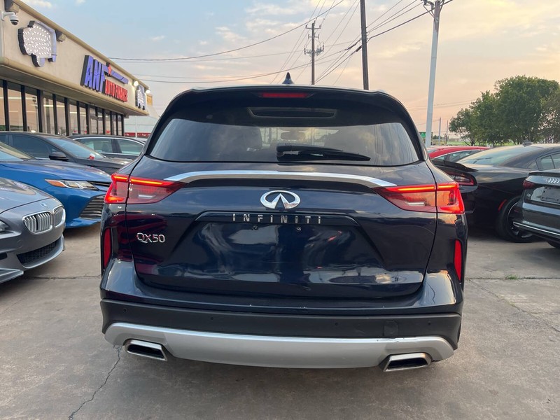 INFINITI QX50 Vehicle Image 04