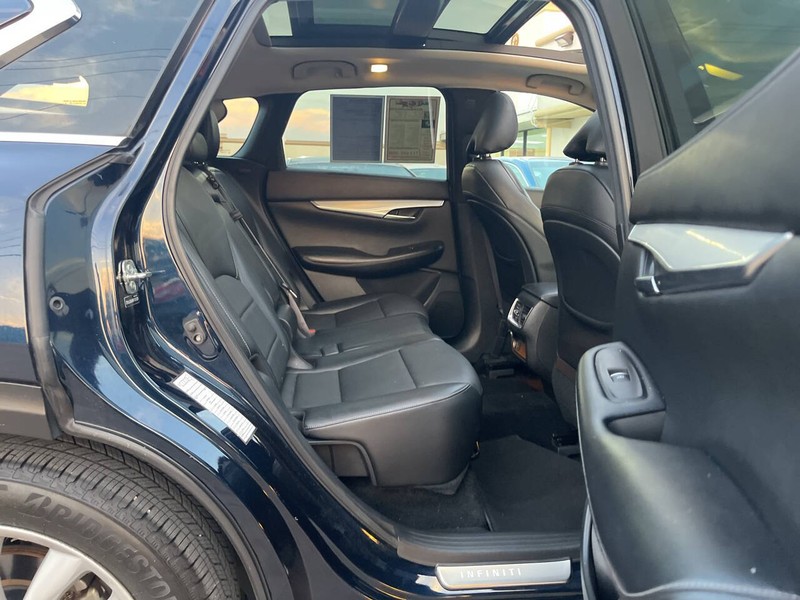INFINITI QX50 Vehicle Image 10