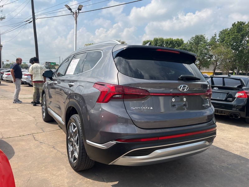 Hyundai Santa Fe Hybrid Vehicle Image 03