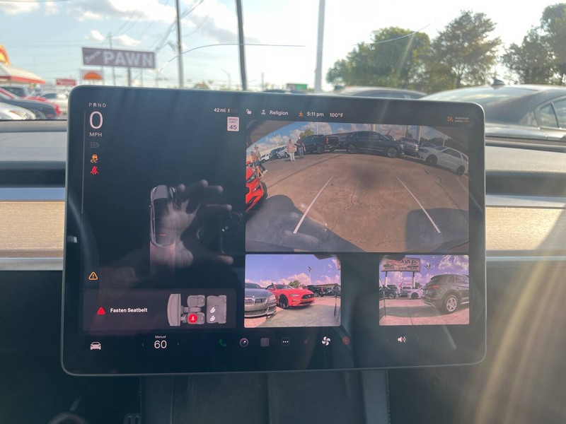 Tesla Model Y Vehicle Image 12