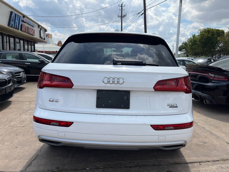 Audi Q5 Vehicle Image 08