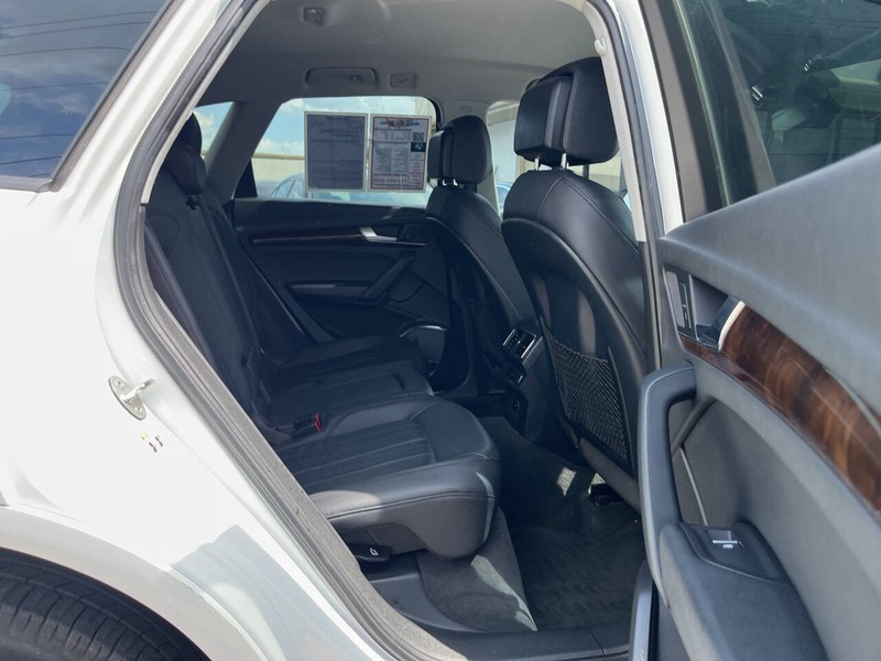 Audi Q5 Vehicle Image 14