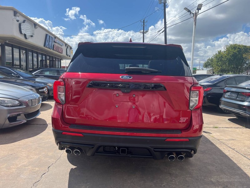 Ford Explorer Vehicle Image 04