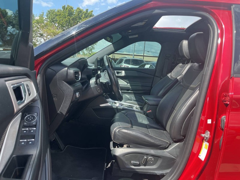 Ford Explorer Vehicle Image 07