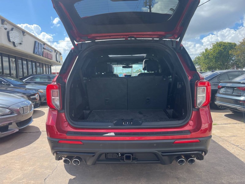 Ford Explorer Vehicle Image 10