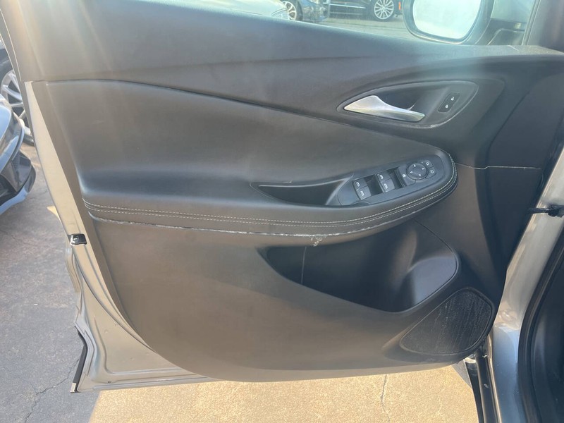 Buick Encore GX Vehicle Image 04