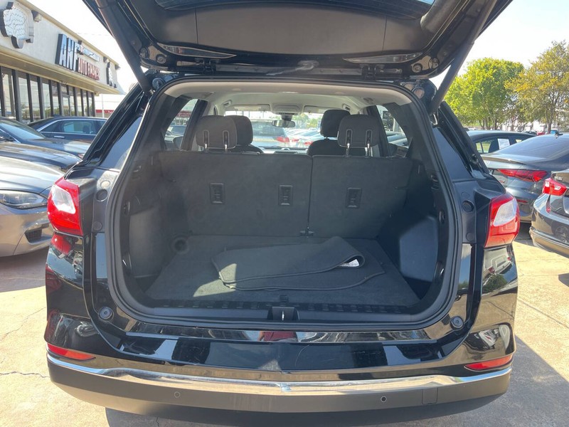 Chevrolet Equinox Vehicle Image 11