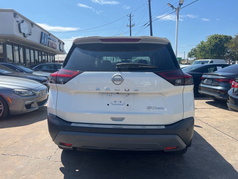 Nissan Rogue Vehicle Image 03